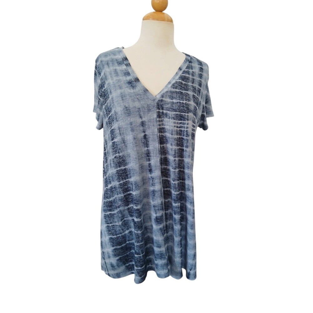 Skylar + Madison Blue & White Tie-Dye Tunic Top – V-Neck – Relaxed Fit